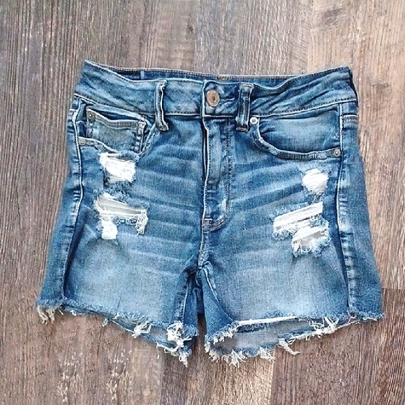 American Eagle Distressed Hi Rise Distressed Shorts - Picture 1 of 7
